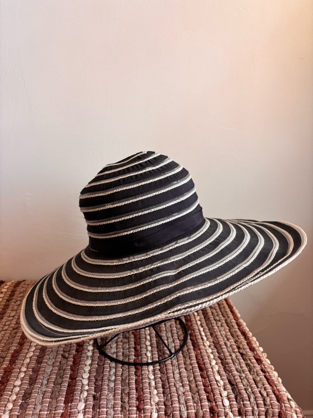 Toucan Collection Black and White Wide Brim Hat - Picture 3 of 8
